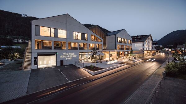 Dips&Drops - HOTEL · SPORTS · SPA · RESTAURANTS, Flachau